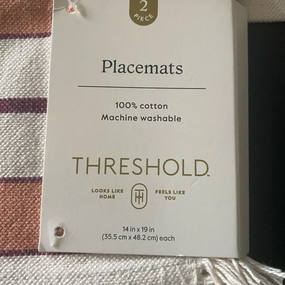 NWT-THRESHOLD-SET OF 4 PLACEMATS